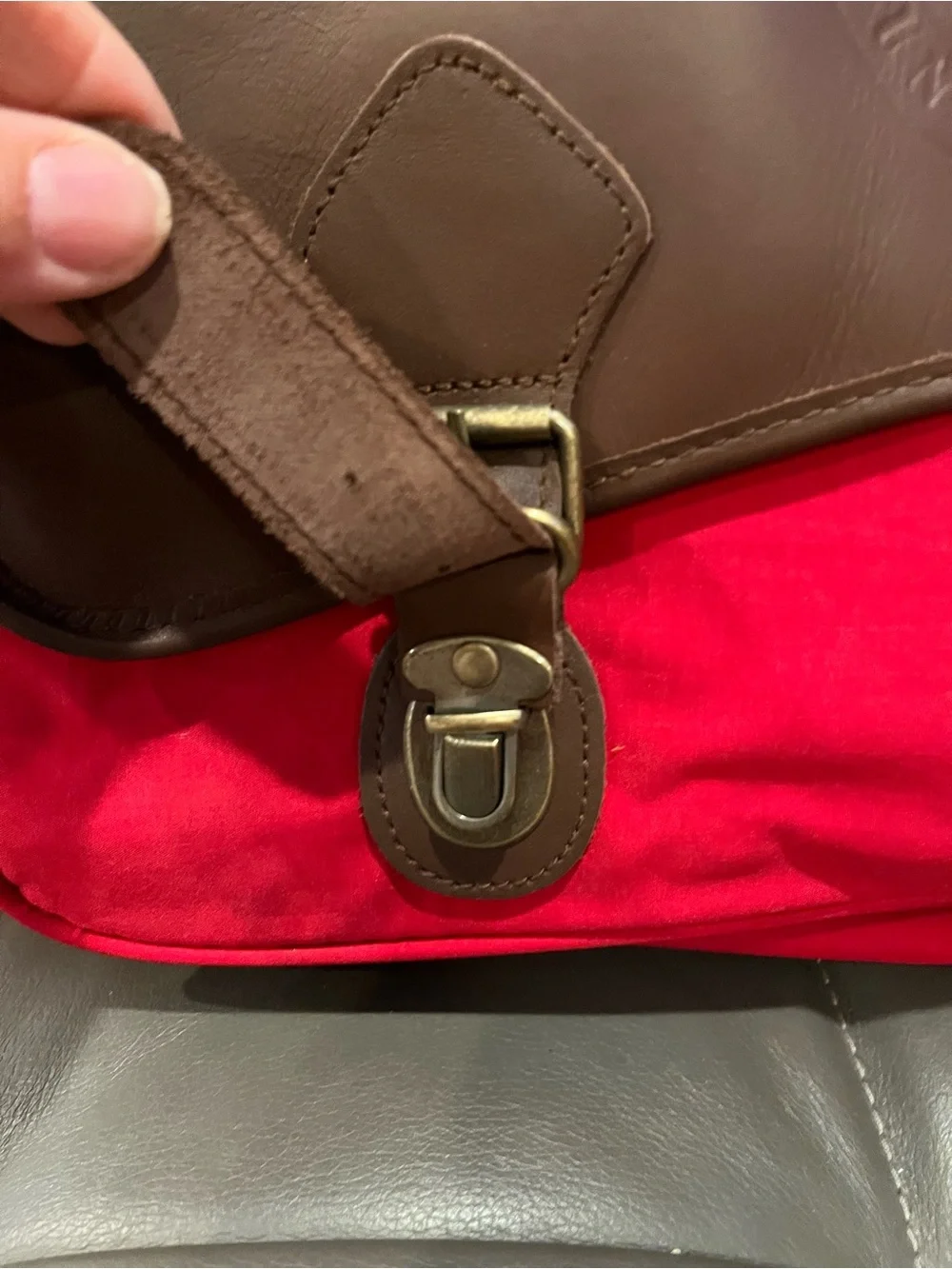 Marlboro Brown Trim Red Travel Duffel Bag / Travel Bag. Vintage.